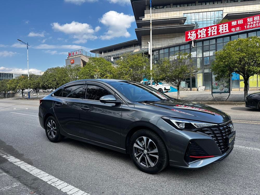 Changan Eado 2023 — фото автомобиля