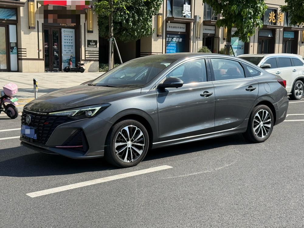 Changan Eado 2023 — фото автомобиля