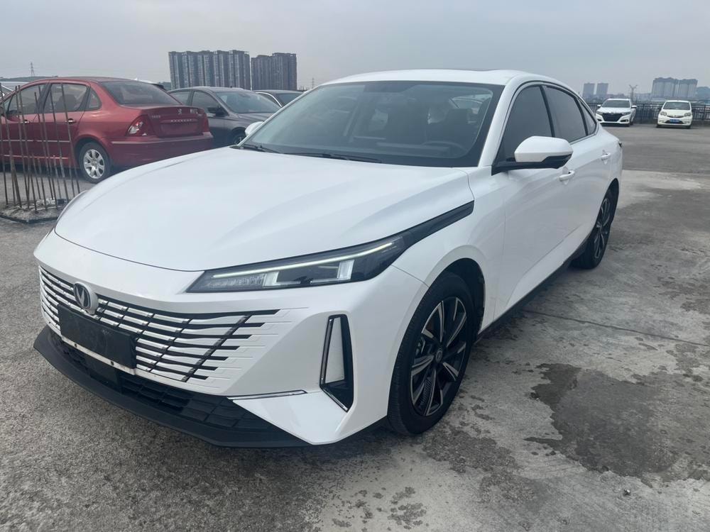 Changan Eado 2025 — фото автомобиля