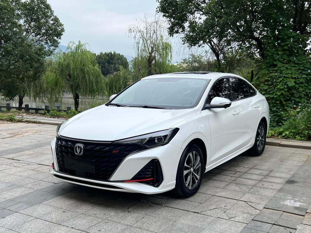 Changan Eado 2025 — фото автомобиля