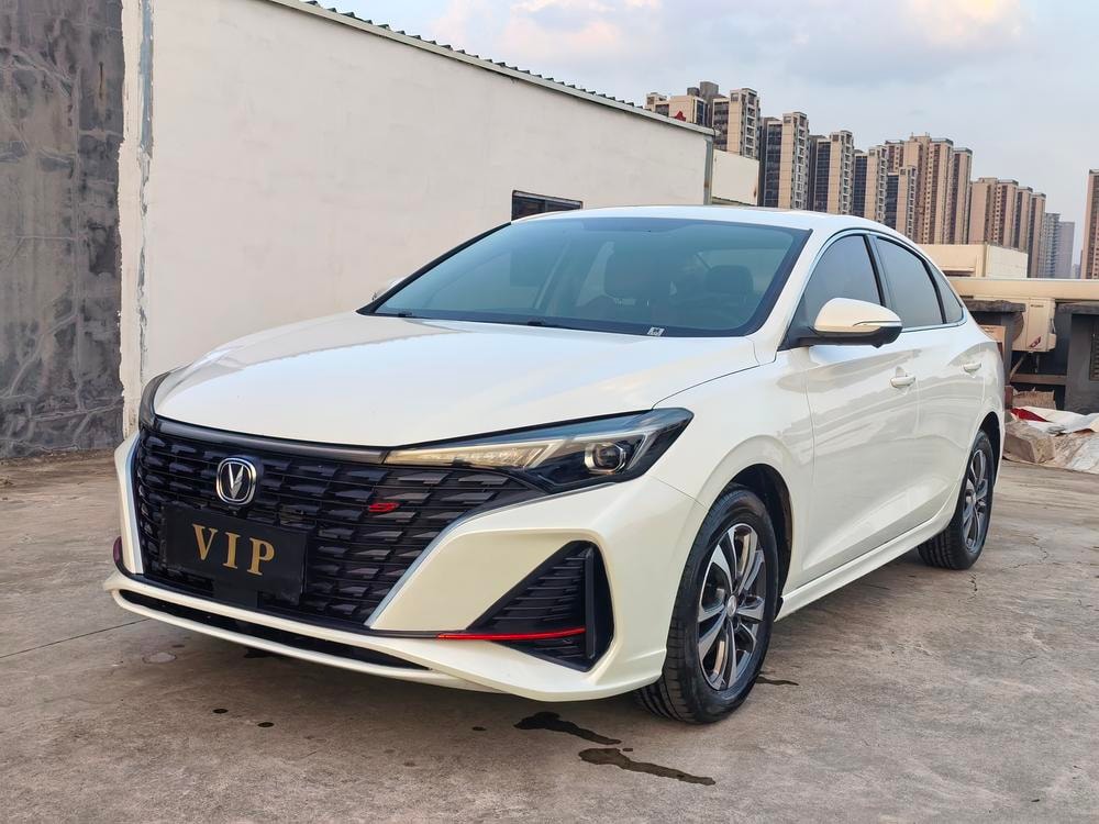 Changan Eado 2022 — фото автомобиля