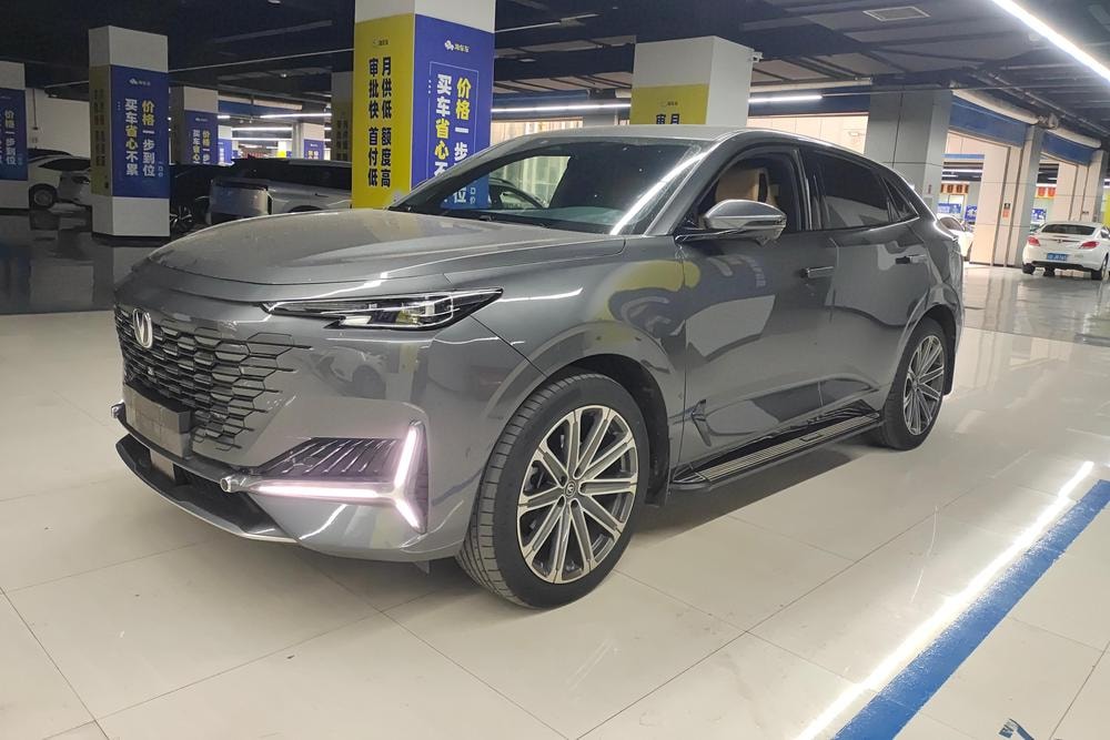 Changan UNI-K 2021 — фото автомобиля 1