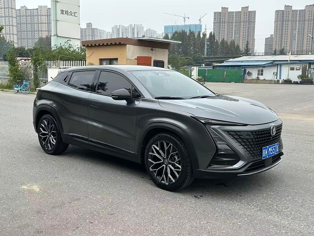 Changan UNI-T 2022 — фото автомобиля