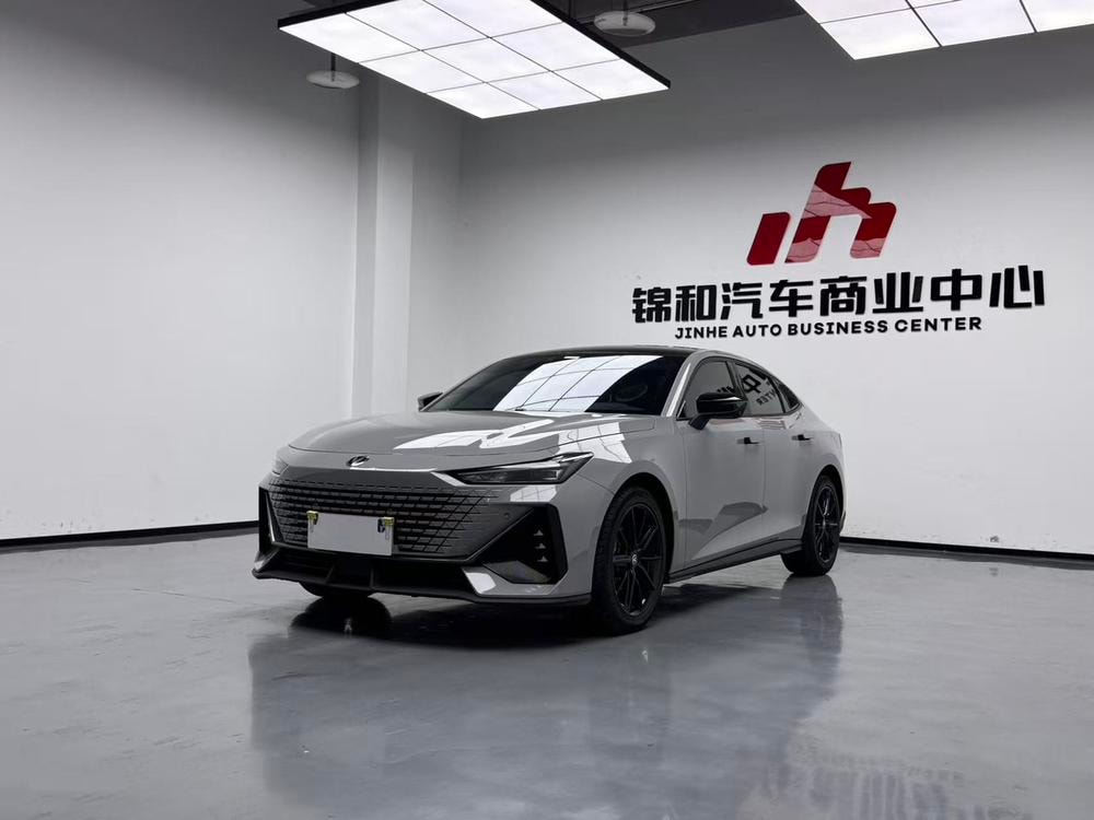 Changan UNI-V 2023 — фото автомобиля
