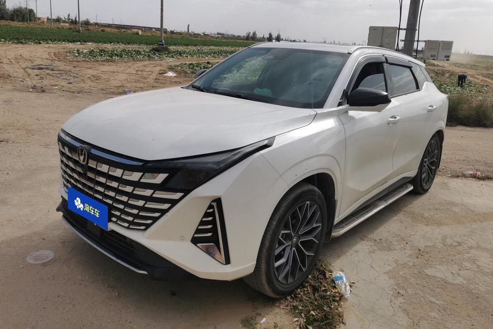 Changan UNI-Z 2025 — фото автомобиля 1