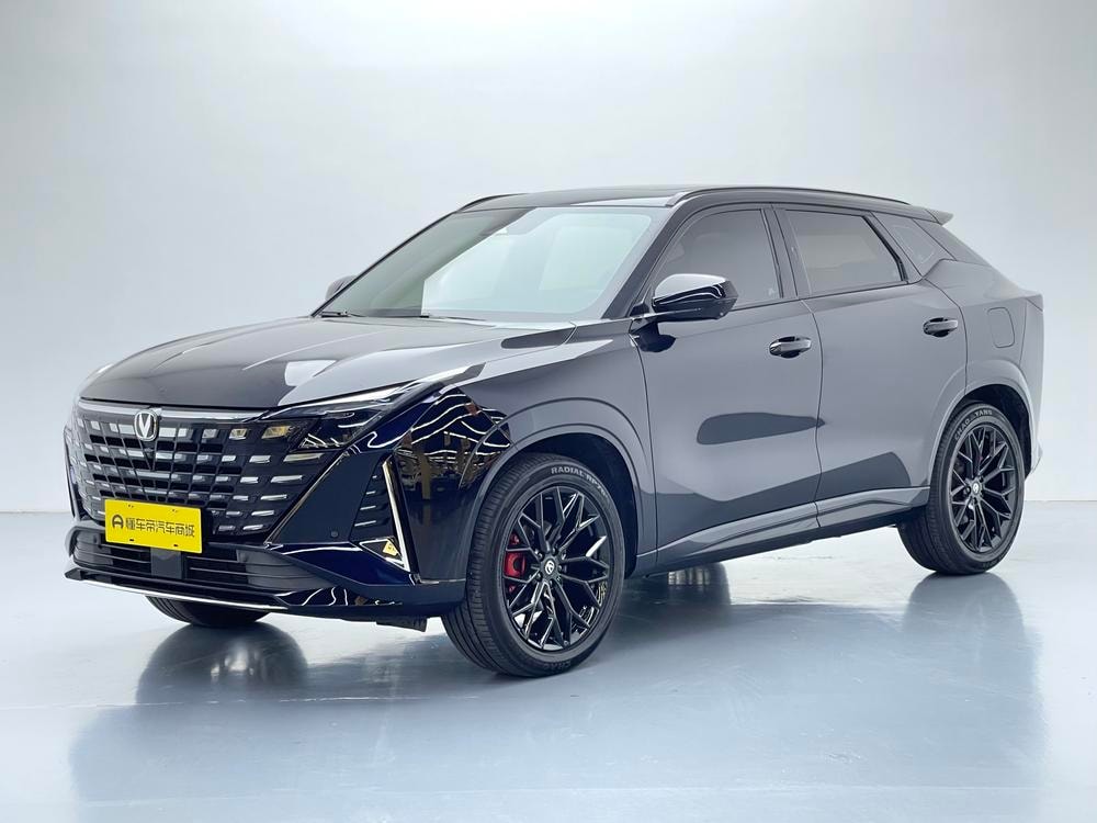 Changan UNI-Z PHEV 2025 — фото автомобиля