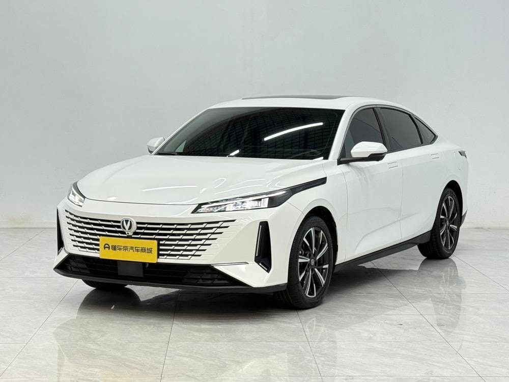 Changan Yida 2023 — фото автомобиля