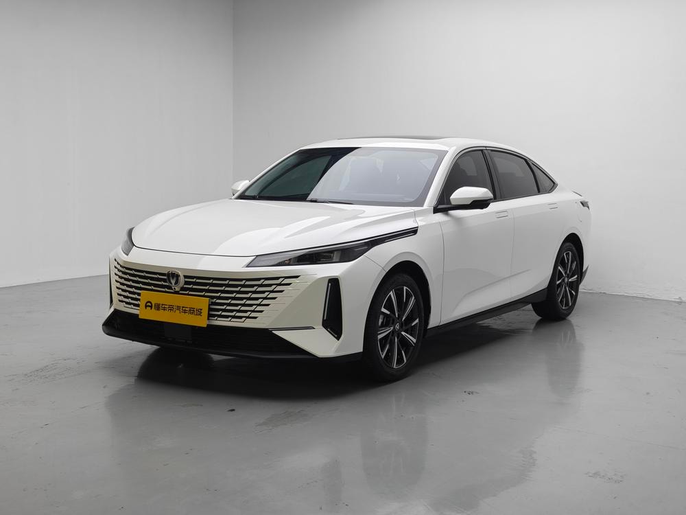Changan Yida 2023 — фото автомобиля