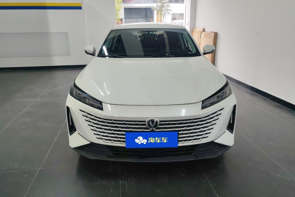 Changan Yida 2023 — фото автомобиля