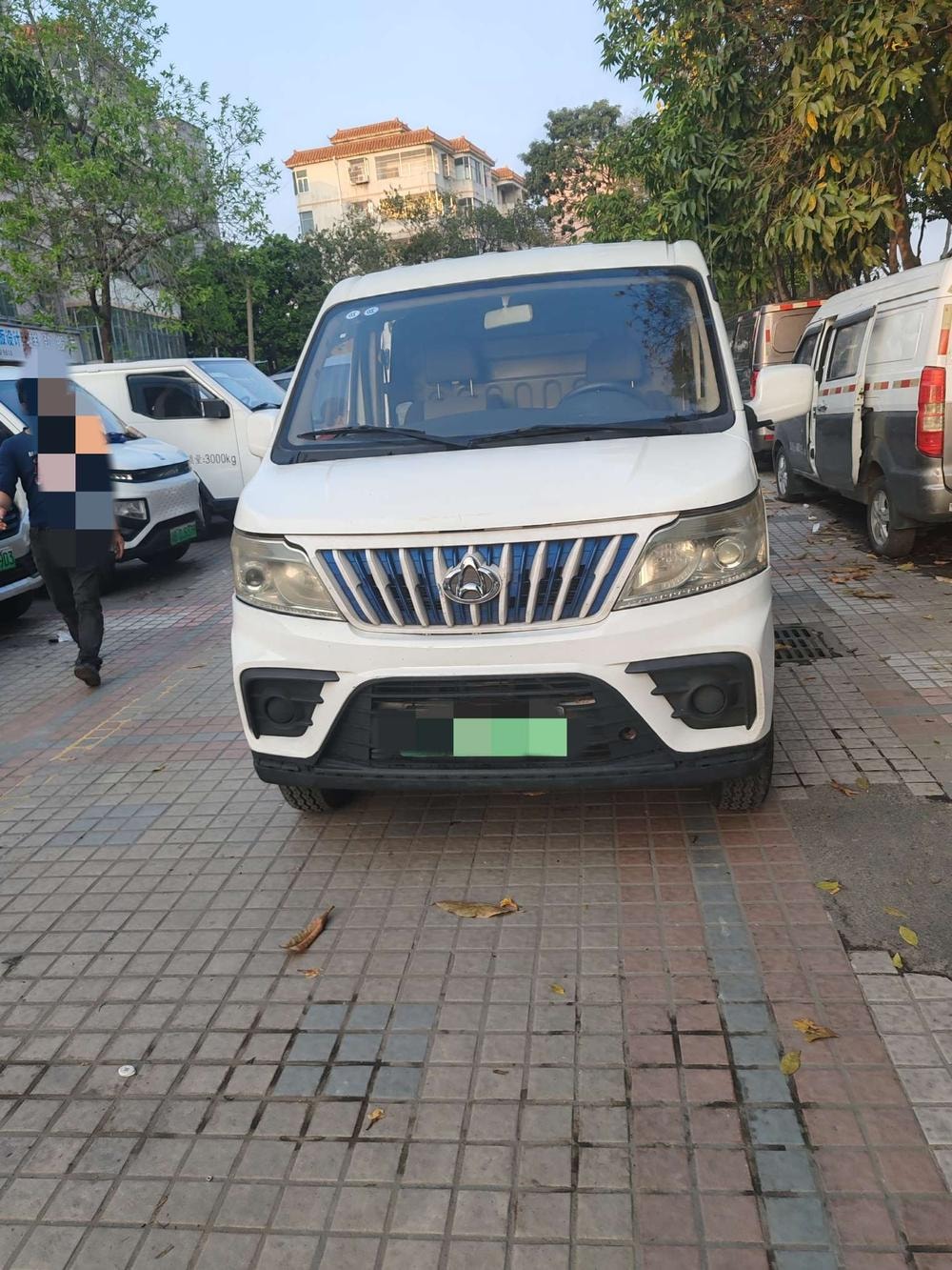 Changan Kaicheng Ruixing EM80 2022 — фото автомобиля