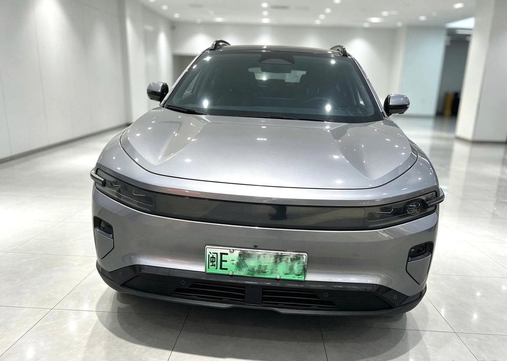 Changan Qiyuan E07 2024 — фото автомобиля