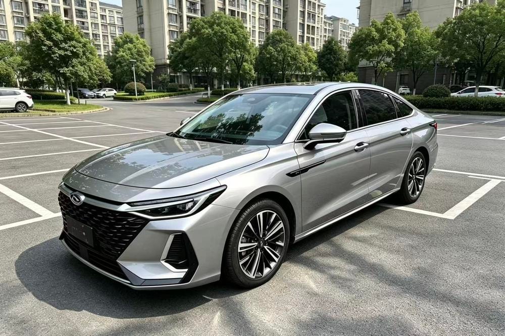 Chery Arrizo 8 2022 — фото автомобиля