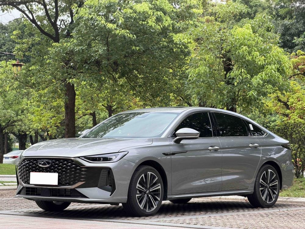 Chery Arrizo 8 PRO 2025 — фото автомобиля 1