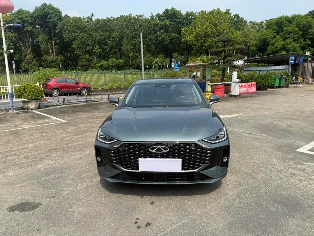 Chery Arrizo 8 PRO 2025 — фото автомобиля 1