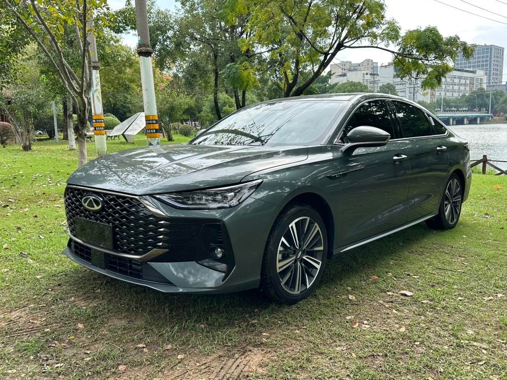 Chery Arrizo 8 PRO 2025 — фото автомобиля 1