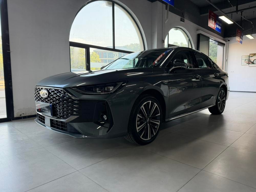 Chery Arrizo 8 PRO 2025 — фото автомобиля 1