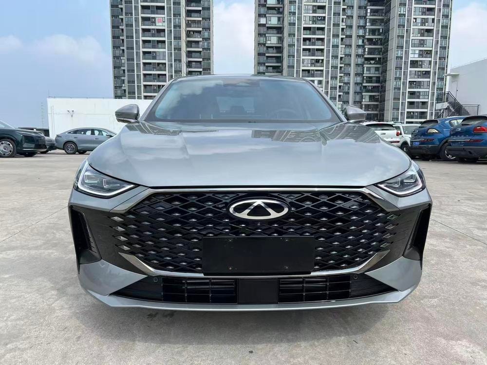 Chery Arrizo 8 PRO 2025 — фото автомобиля