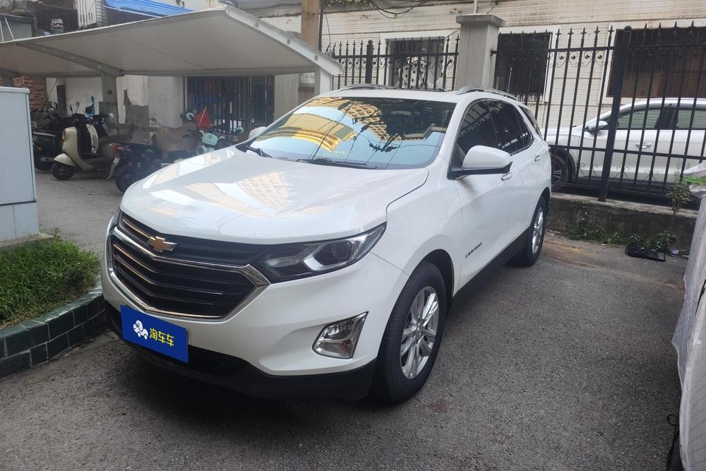 Chevrolet Equinox 2019 — фото автомобиля