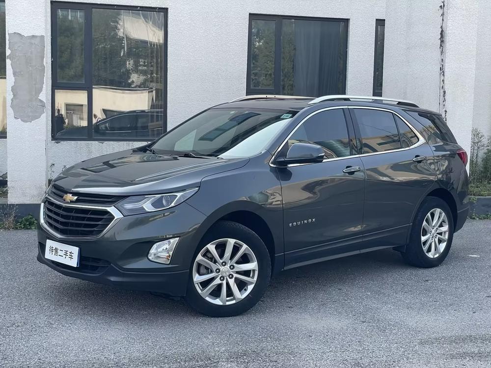 Chevrolet Equinox 2018 — фото автомобиля