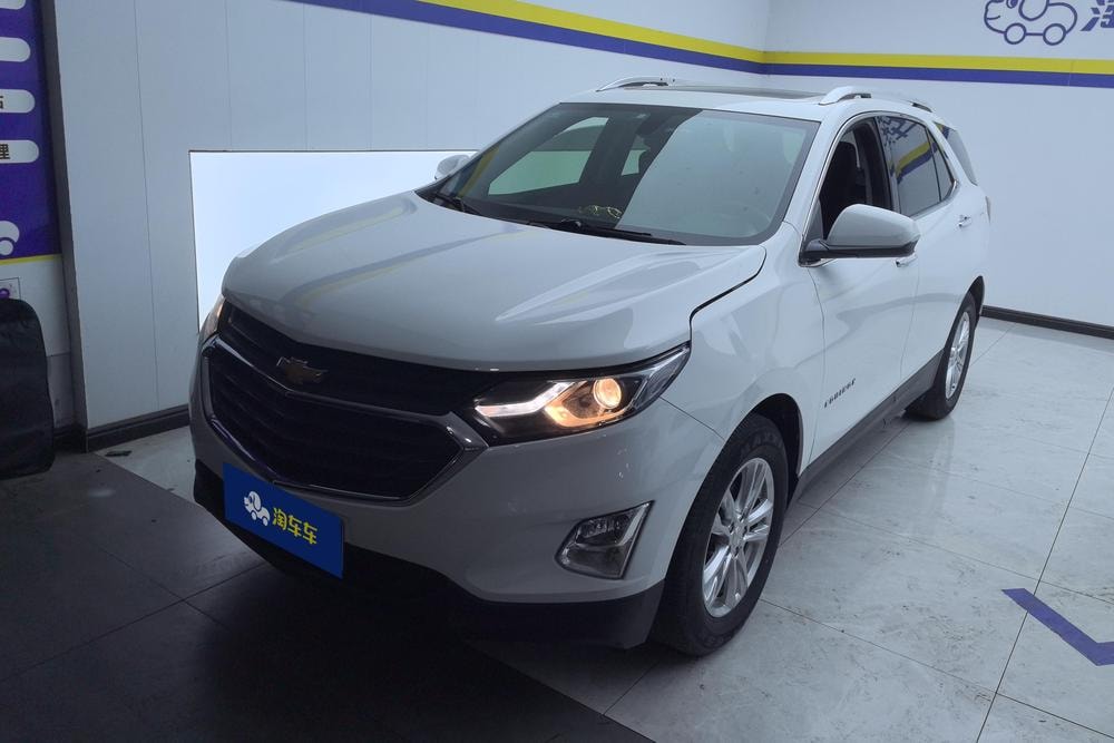 Chevrolet Equinox 2019 — фото автомобиля 1