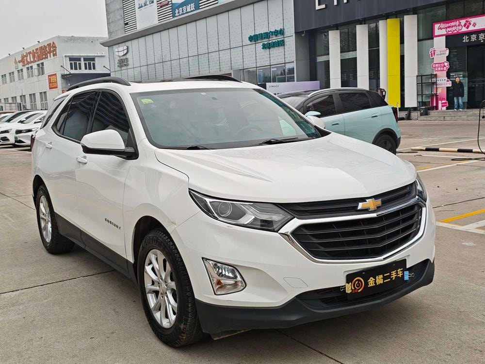Chevrolet Equinox 2018 — фото автомобиля