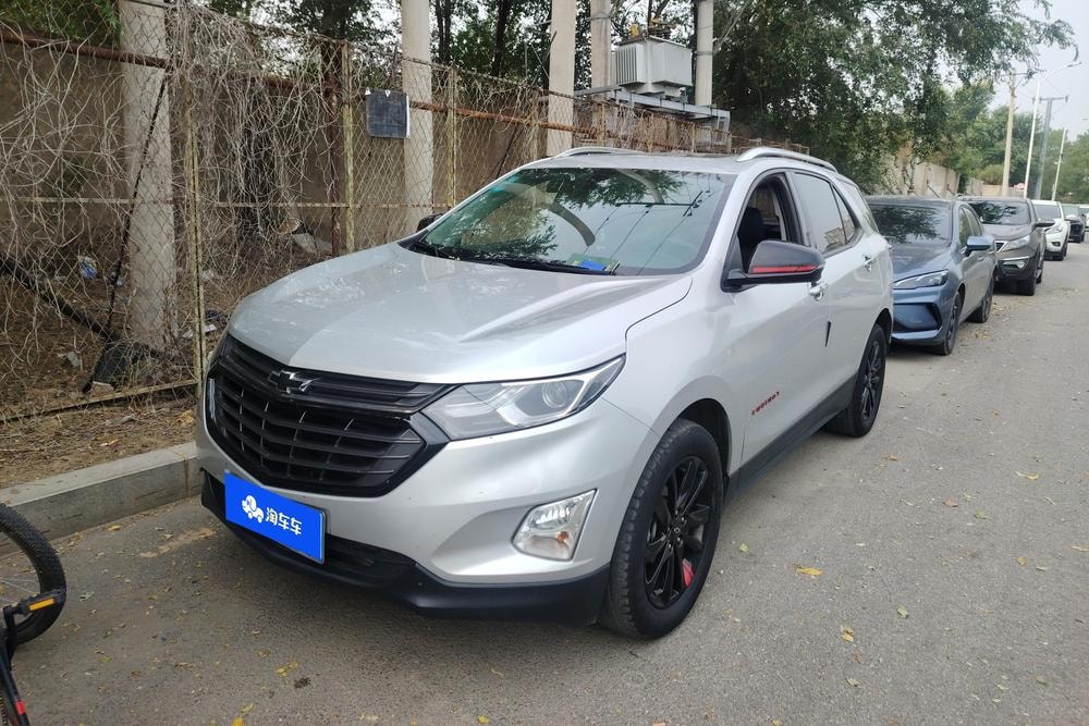 Chevrolet Equinox 2018 — фото автомобиля