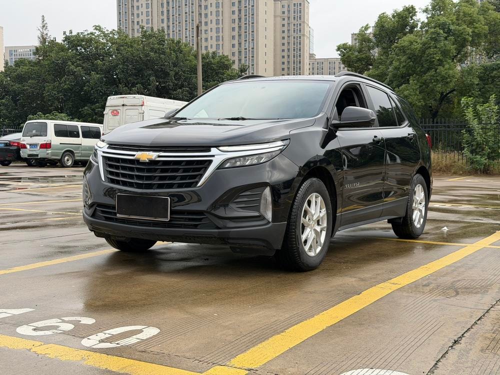 Chevrolet Equinox 2022 — фото автомобиля