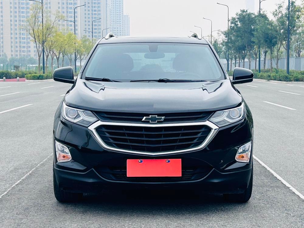 Chevrolet Equinox 2019 — фото автомобиля