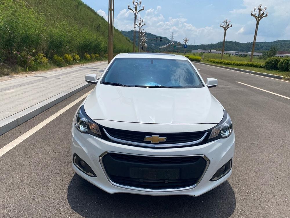 Chevrolet Malibu 2018 — фото автомобиля