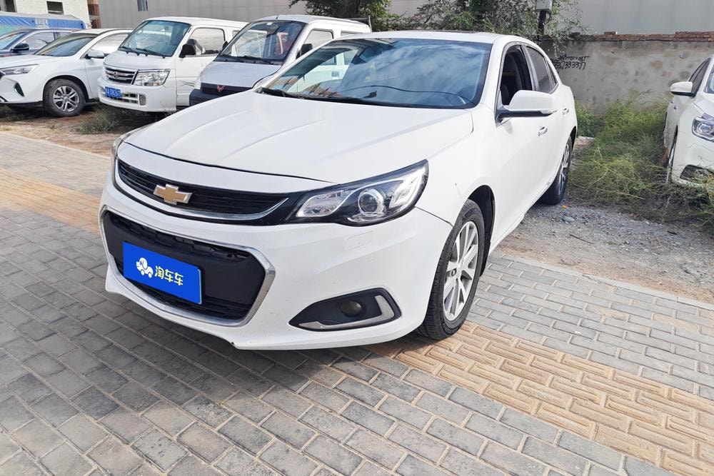 Chevrolet Malibu 2018 — фото автомобиля