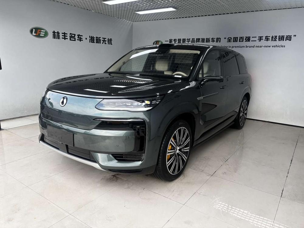 Denza N9 DM 2025 — фото автомобиля