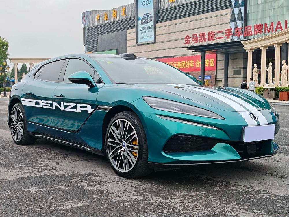 Denza Z9 GT EV 2026 — фото автомобиля