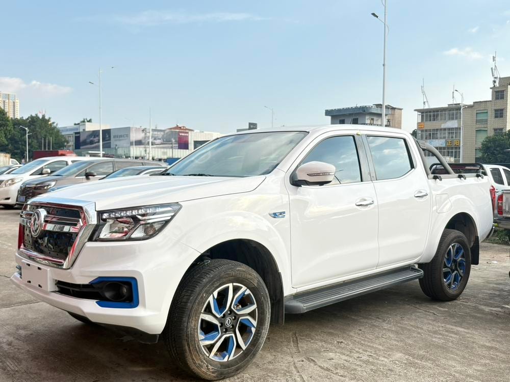 Dongfeng Ruiqi 6 EV 2023 — фото автомобиля 1