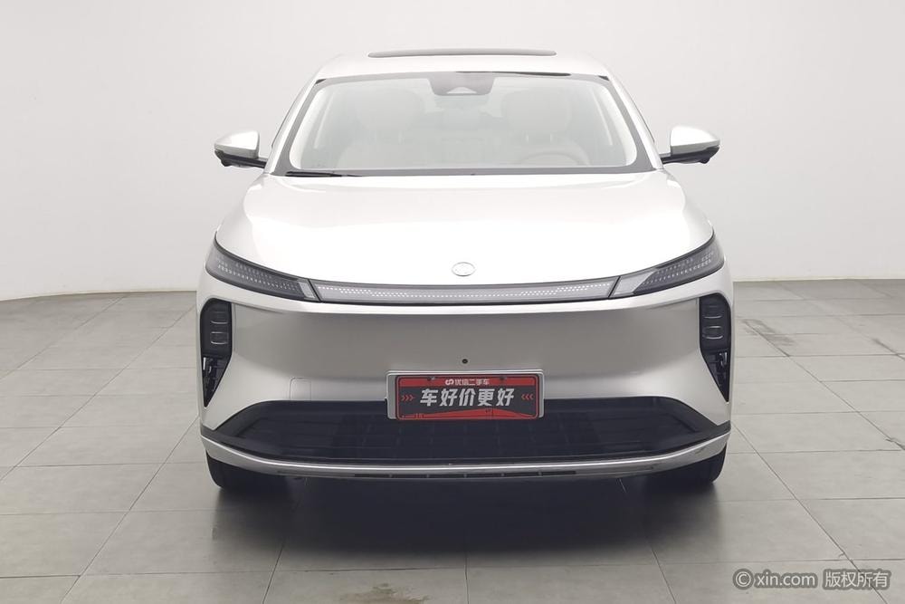 Dongfeng Fengshen L8 PHEV 2025 — фото автомобиля