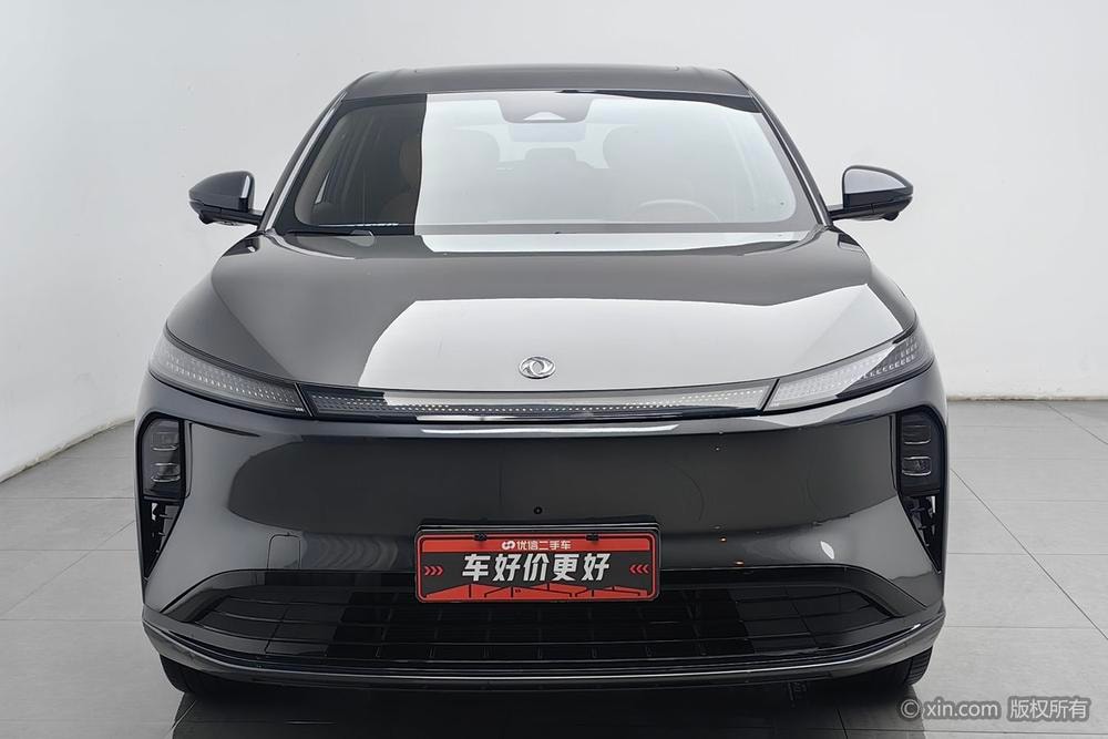 Dongfeng Fengshen L8 PHEV 2025 — фото автомобиля