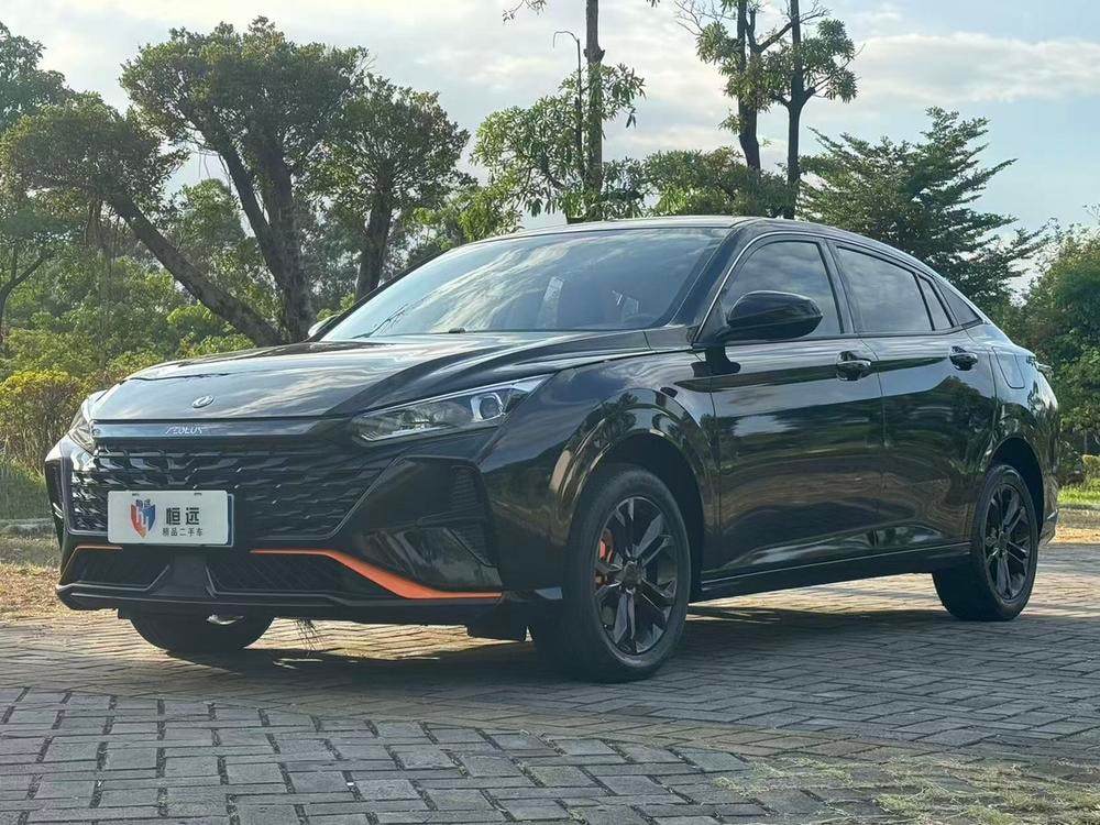 Dongfeng Fengshen Yixuan 2023 — фото автомобиля 1