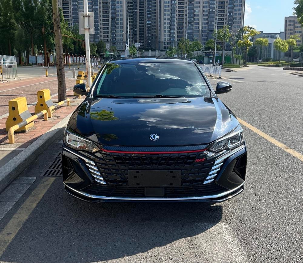 Dongfeng Fengshen Yixuan MAX 2023 — фото автомобиля