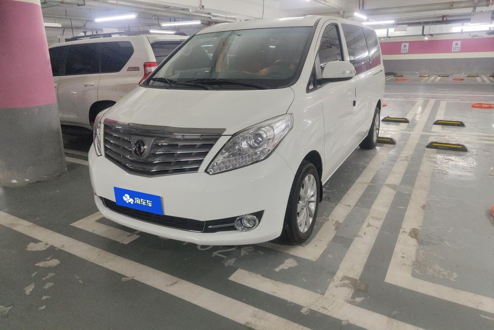 Dongfeng Fengxing Forthing CM7 2018 — фото автомобиля 1