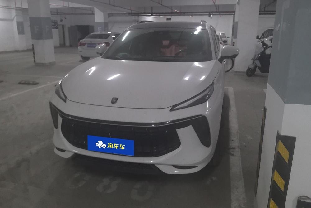 Dongfeng Fengxing Forthing T5 EVO 2021 — фото автомобиля 1