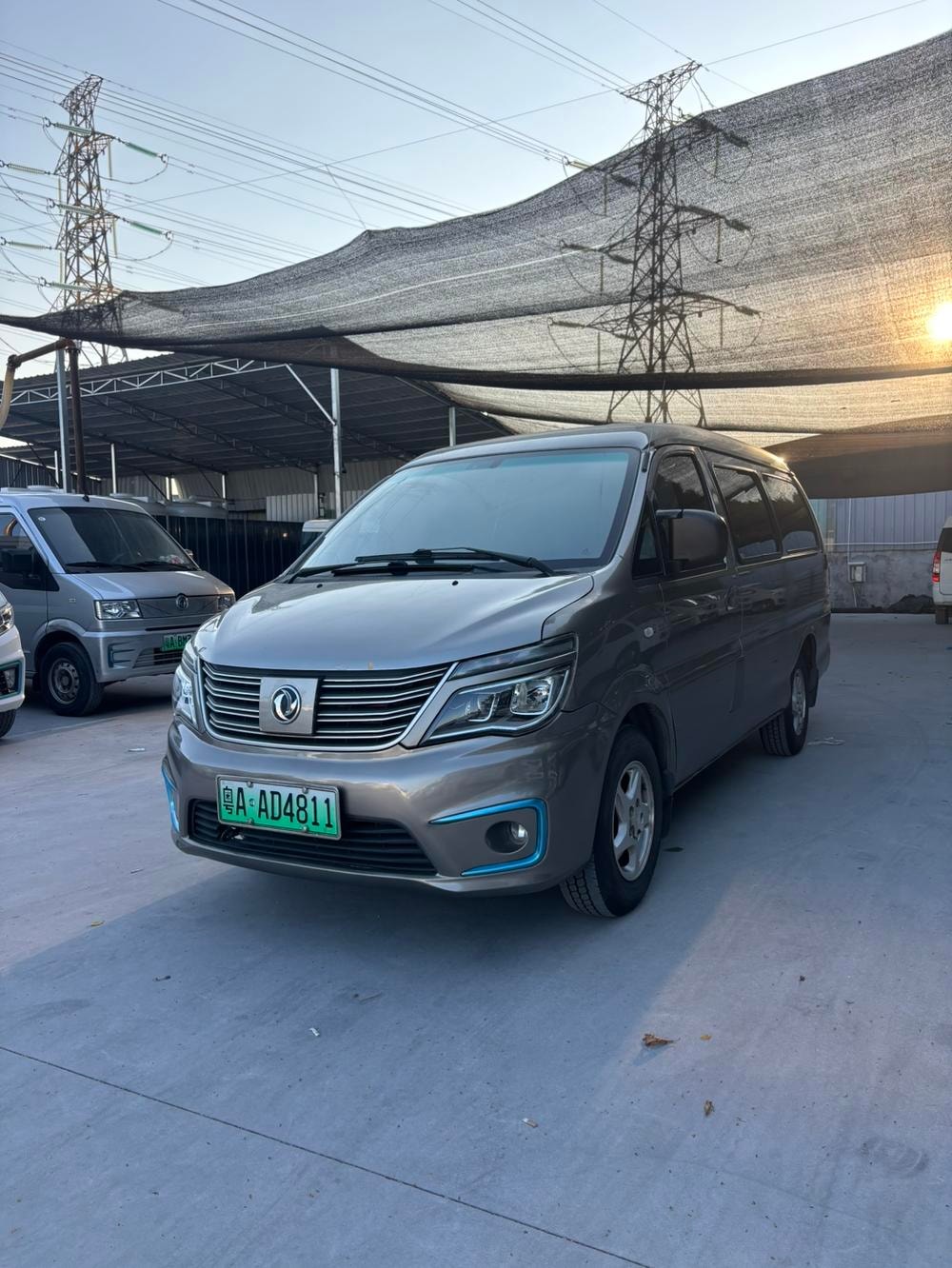 Dongfeng Fengxing Lingzhi EV 2020 — фото автомобиля 1