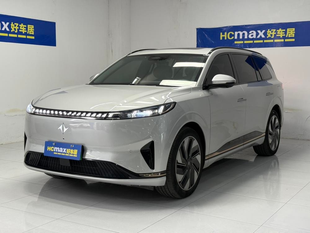 Dongfeng Yipai 奕派008 2024 — фото автомобиля 1