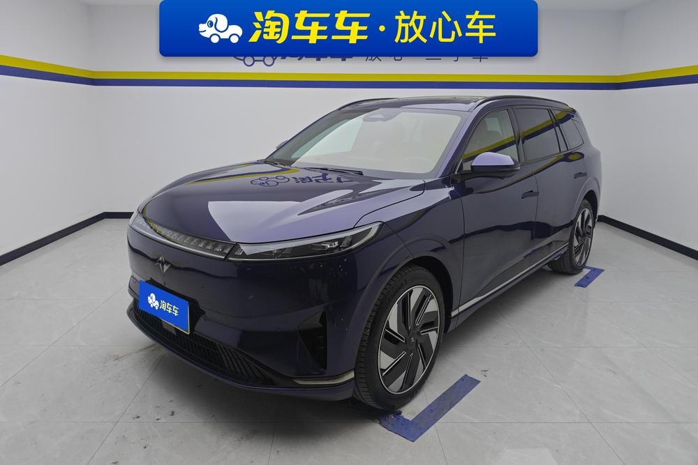 Dongfeng Yipai 奕派008 2024 — фото автомобиля 1