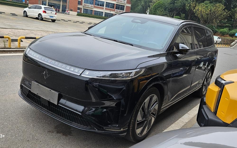 Dongfeng Yipai 奕派008 2024 — фото автомобиля 1