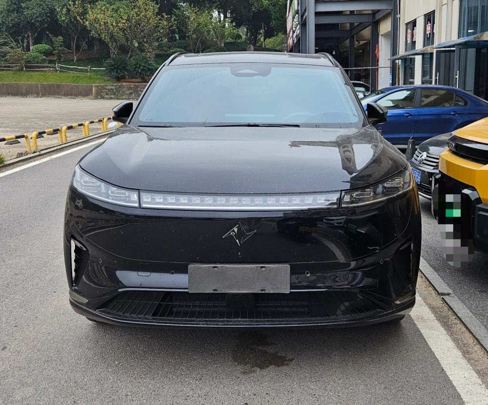 Dongfeng Yipai 奕派008 2024 — фото автомобиля