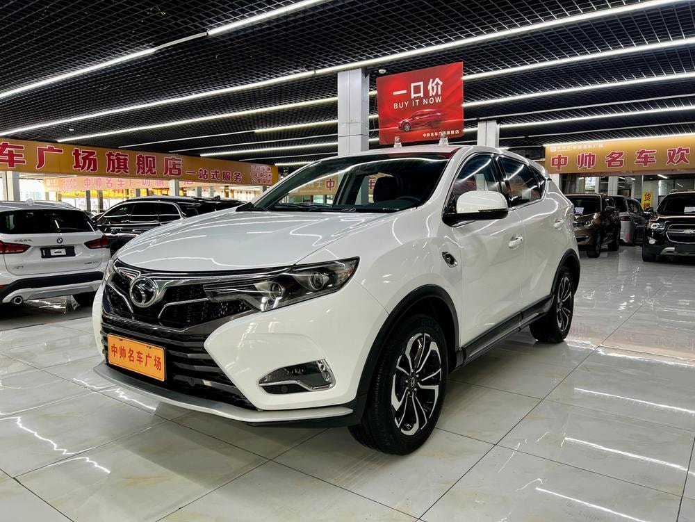 Dongnan Soueast DX7 2019 — фото автомобиля 1