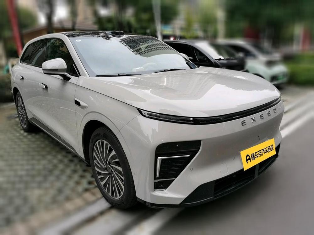 Exeed Exlantix ET 2024 — фото автомобиля 1