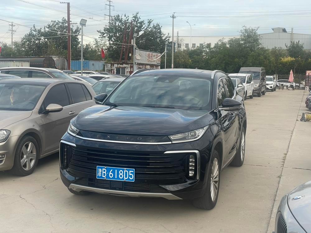 Exeed Lingyun 2021 — фото автомобиля