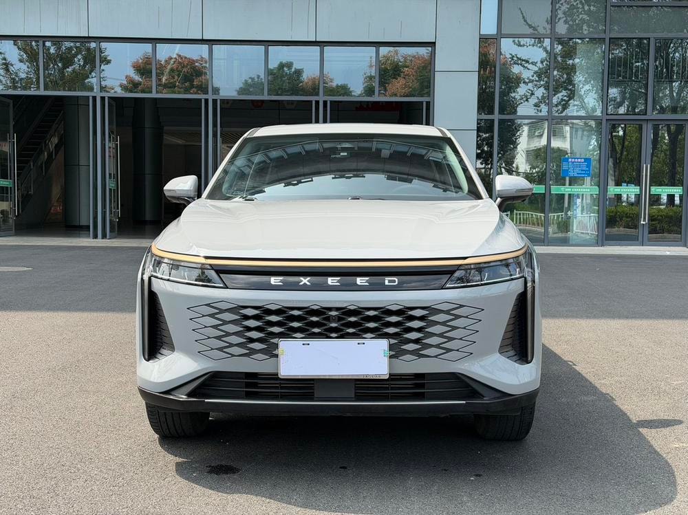 Exeed Yaoguang 2023 — фото автомобиля