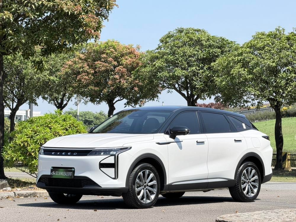 Exeed Yaoguang C-DM 2026 — фото автомобиля