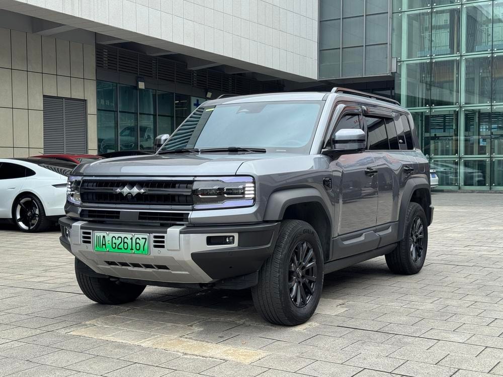 Fangchengbao Leopard 5 2023 — фото автомобиля 1
